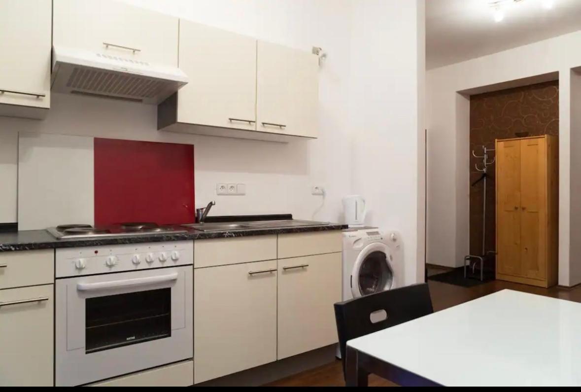 Kukucinova Apartments 布拉迪斯拉发 外观 照片